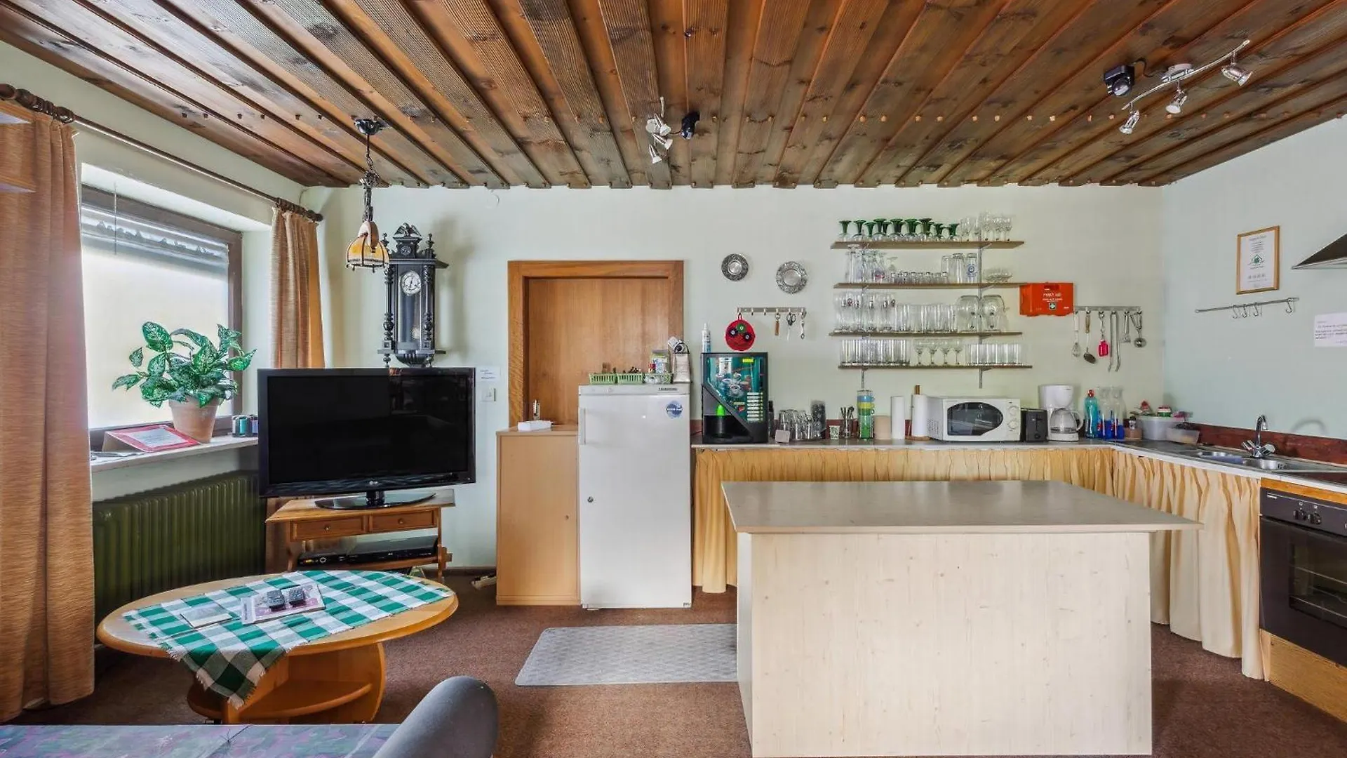 Holiday home Geraeumiges Ferienhaus Mit Garten In Rittsteig Neukirchen beim Heiligen Blut Germany