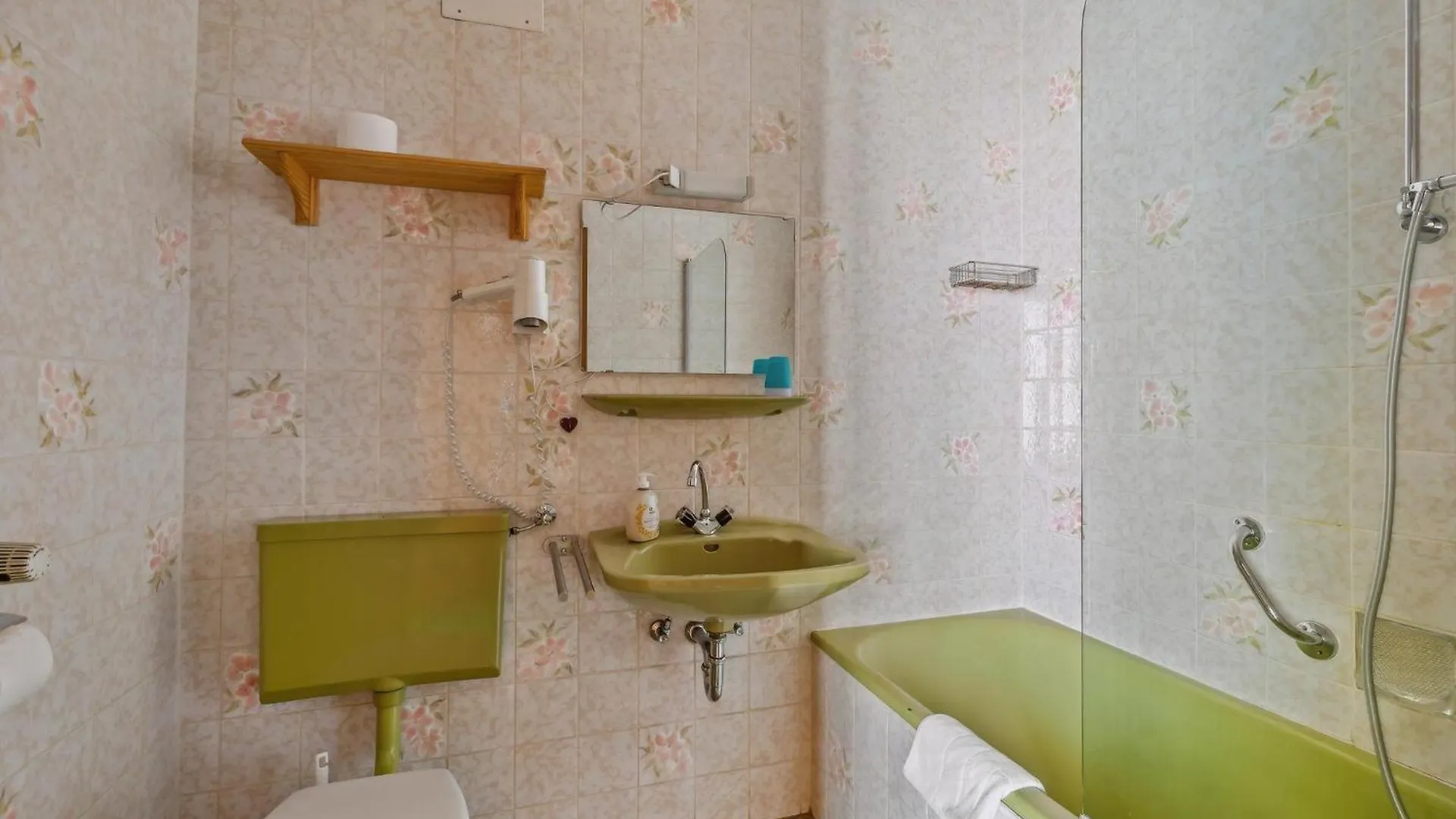Geraeumiges Ferienhaus Mit Garten In Rittsteig Neukirchen beim Heiligen Blut Holiday home